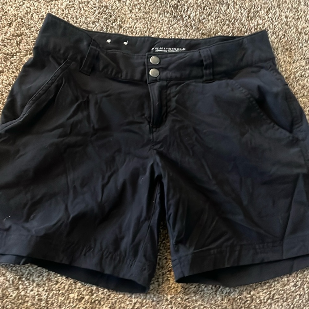 Columbia OMNI-SHIELD shorts